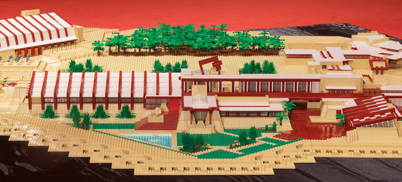 Illustration for article titled 180,000 pieces and 420 hours of work went into the Lego Taliesin West
